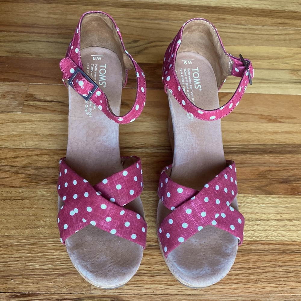TOMS Red Polka Linen Strappy Wedge, size 9
